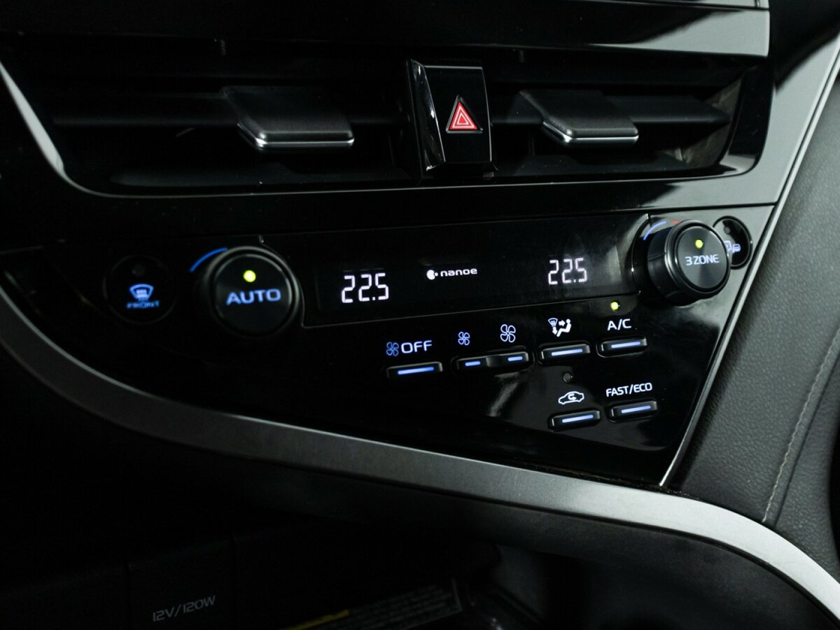 Купить Toyota Camry с пробегом. Фото: #20