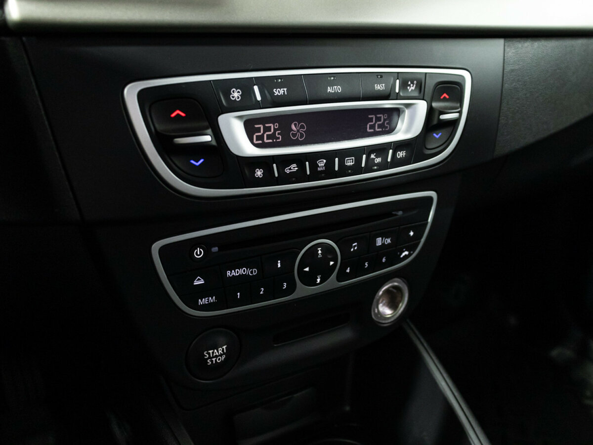 Купить Renault Fluence с пробегом. Фото: #13
