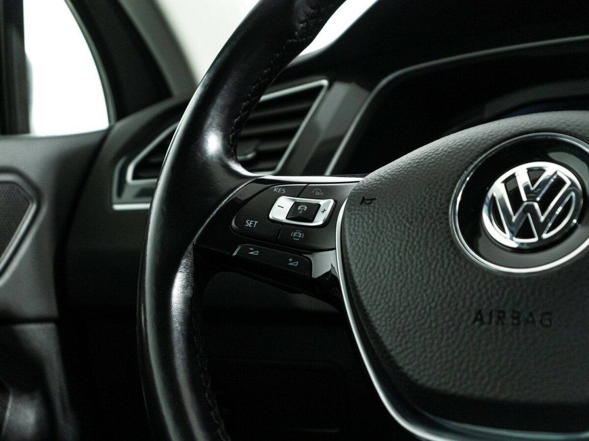 Купить Volkswagen Tiguan с пробегом. Фото: #16