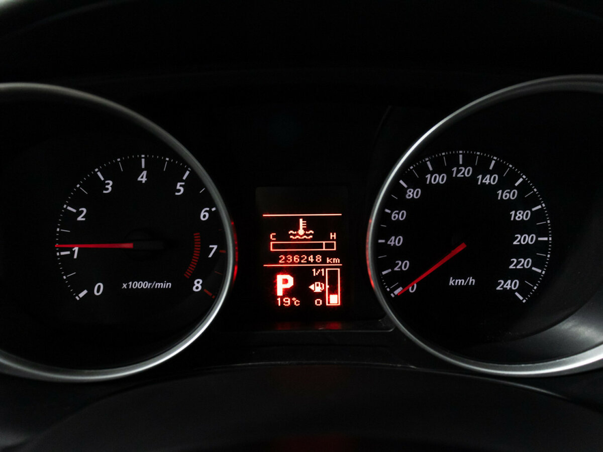 Продажа Б/У Митсубиши АС-Икс. Фото: #11