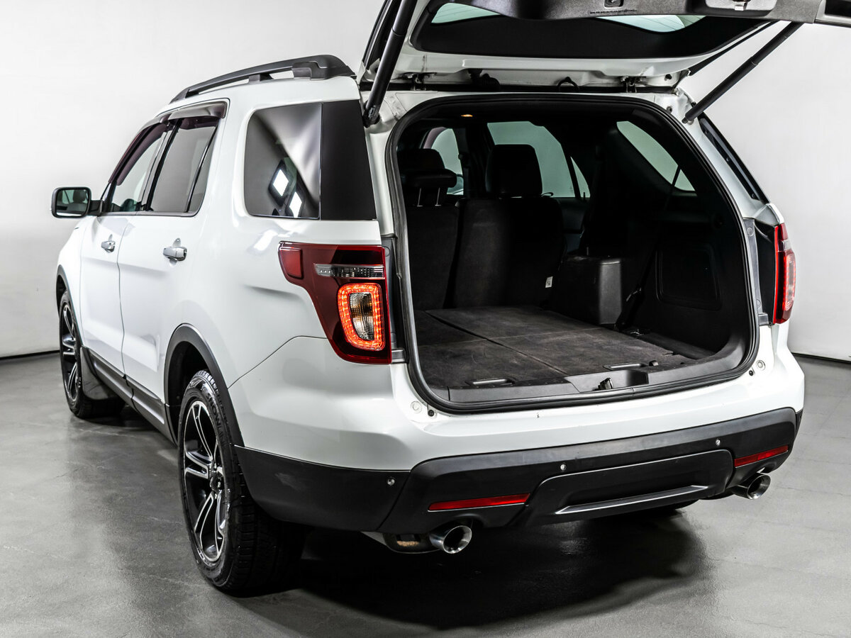 Купить Ford Explorer с пробегом. Фото: #8