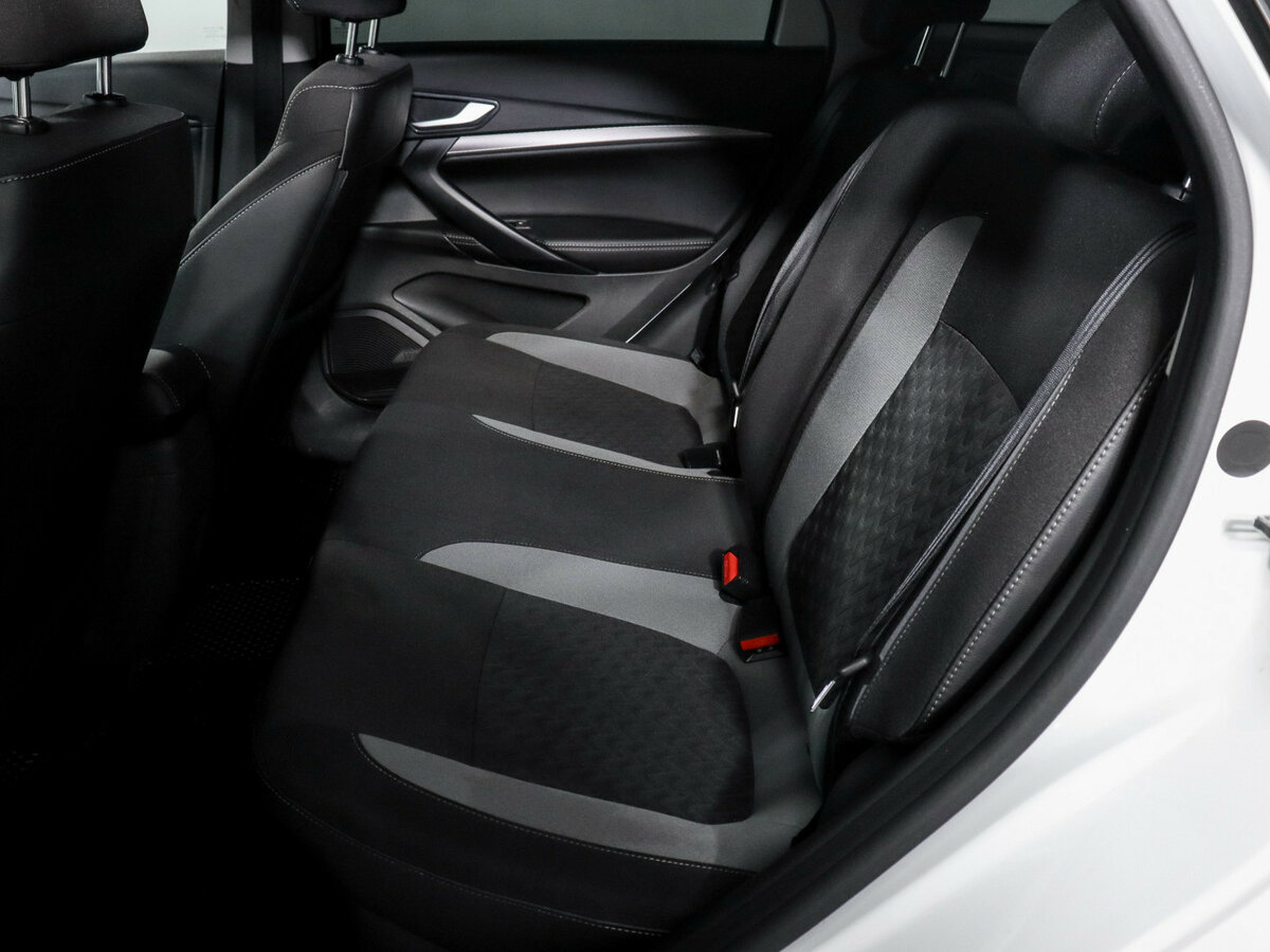 Купить Lada (ВАЗ) Vesta с пробегом. Фото: #7