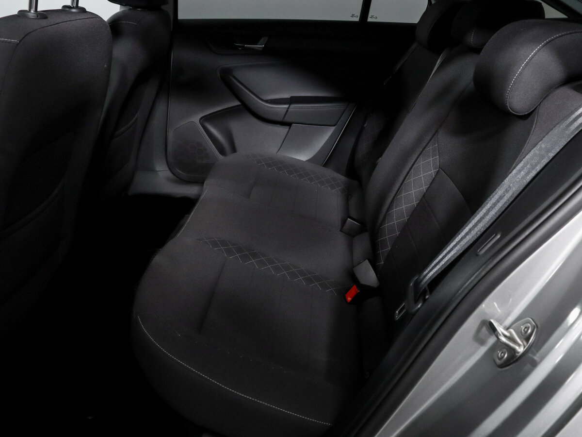 Купить Skoda Rapid с пробегом. Фото: #7