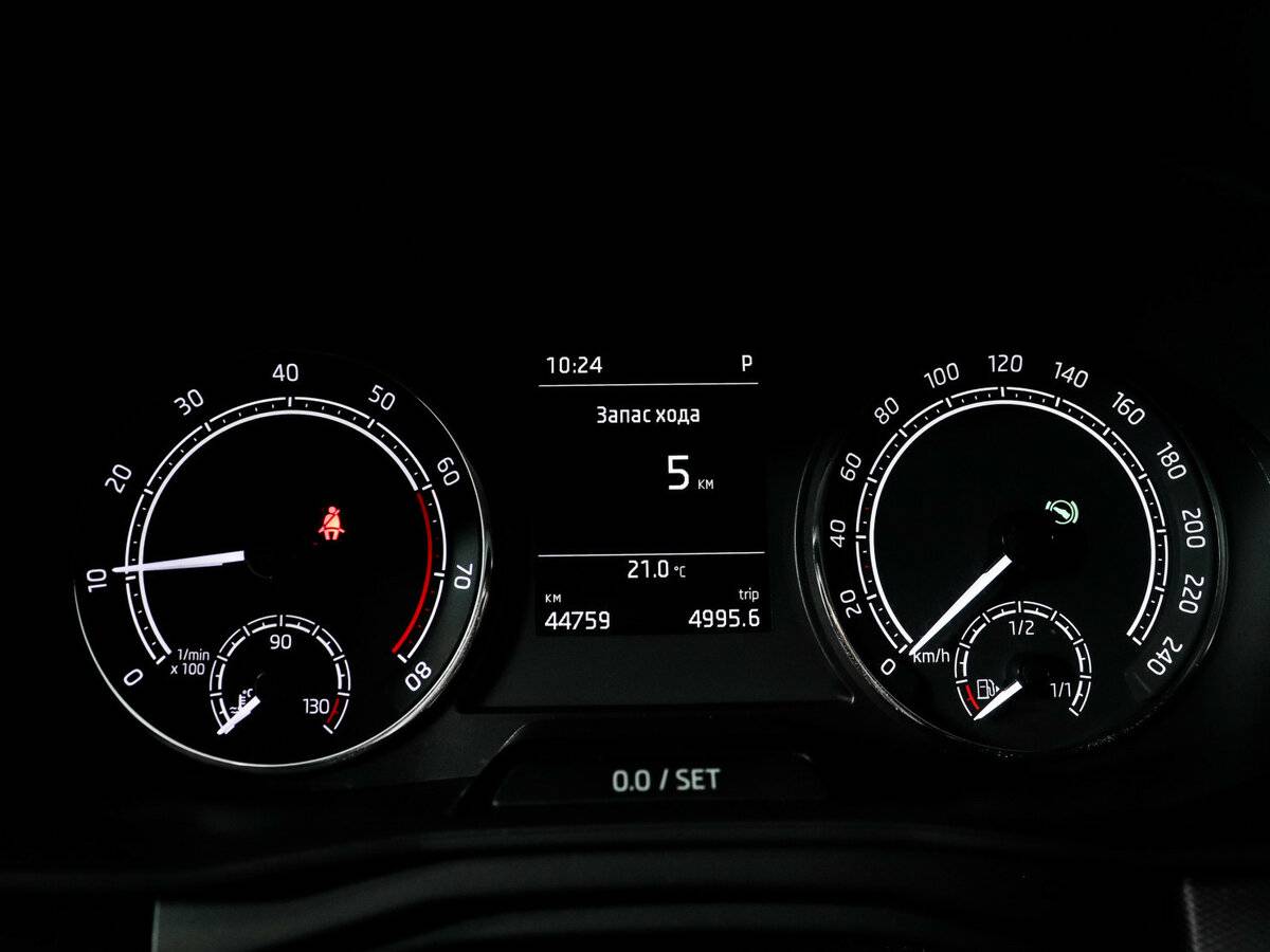 Купить Skoda Rapid с пробегом. Фото: #8