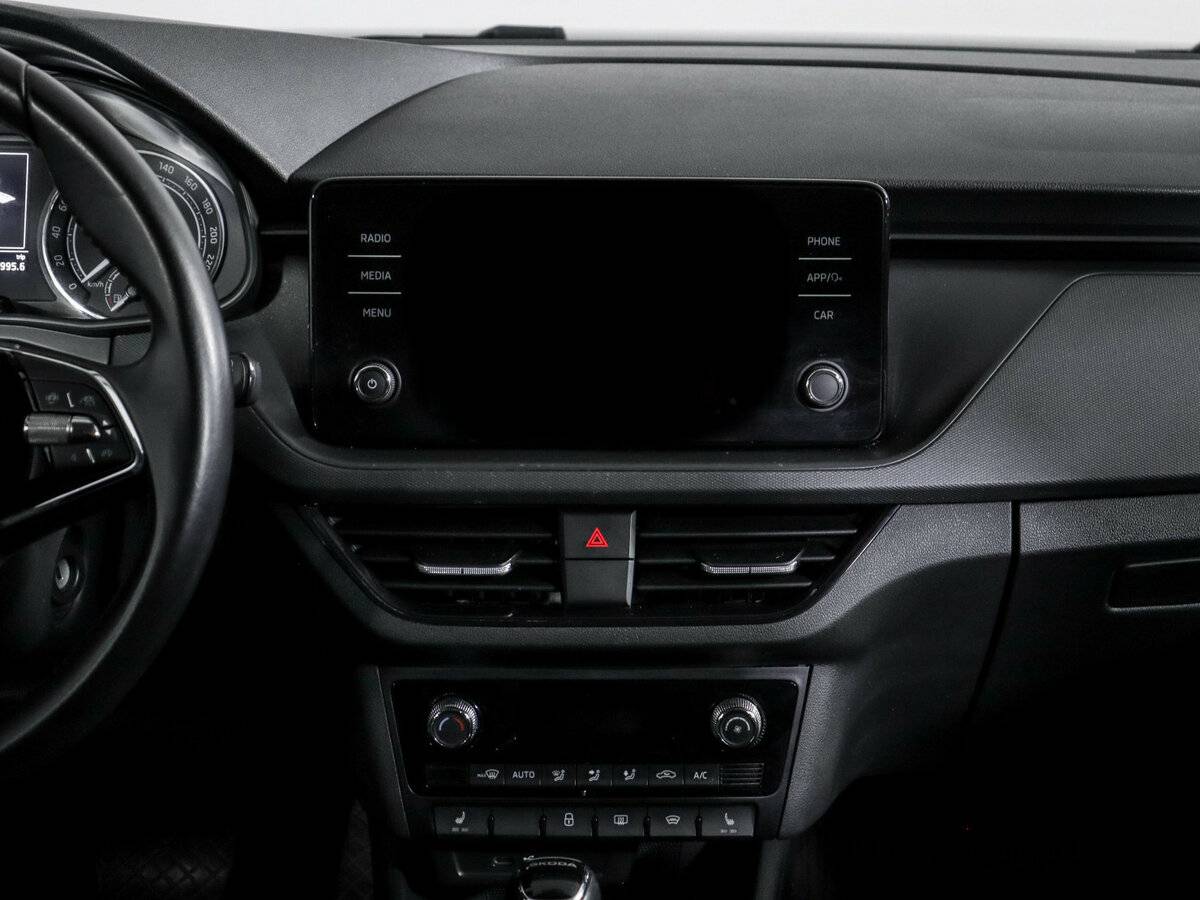 Купить Skoda Rapid с пробегом. Фото: #10