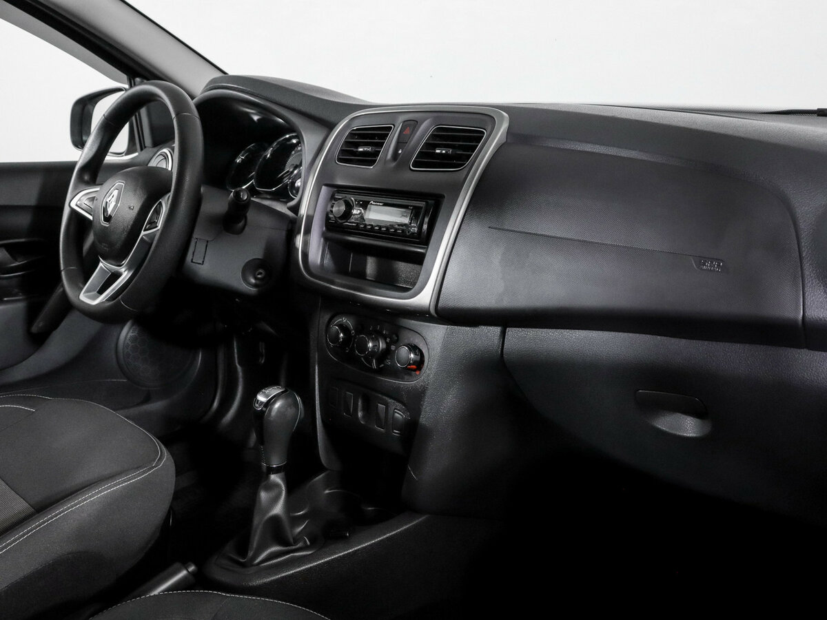 Купить Renault Logan с пробегом. Фото: #6
