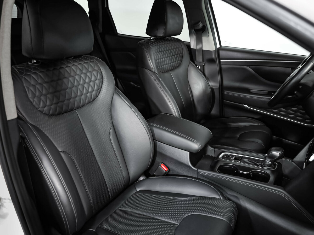 Купить Hyundai Santa Fe с пробегом. Фото: #22