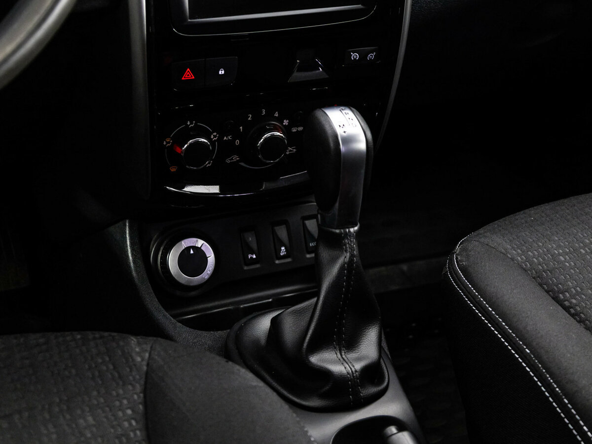 Купить Nissan Terrano с пробегом. Фото: #8