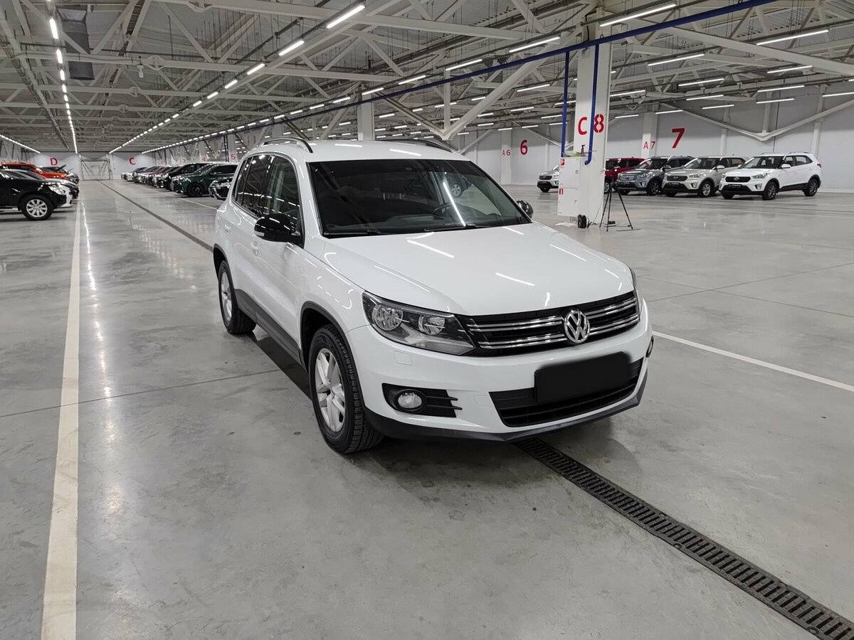 Купить Volkswagen Tiguan с пробегом. Фото: #2