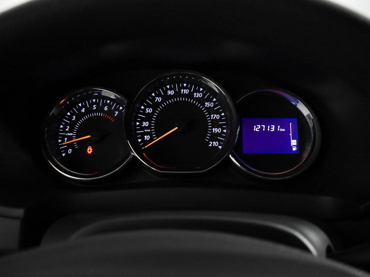 Купить Renault Sandero с пробегом. Фото: #16