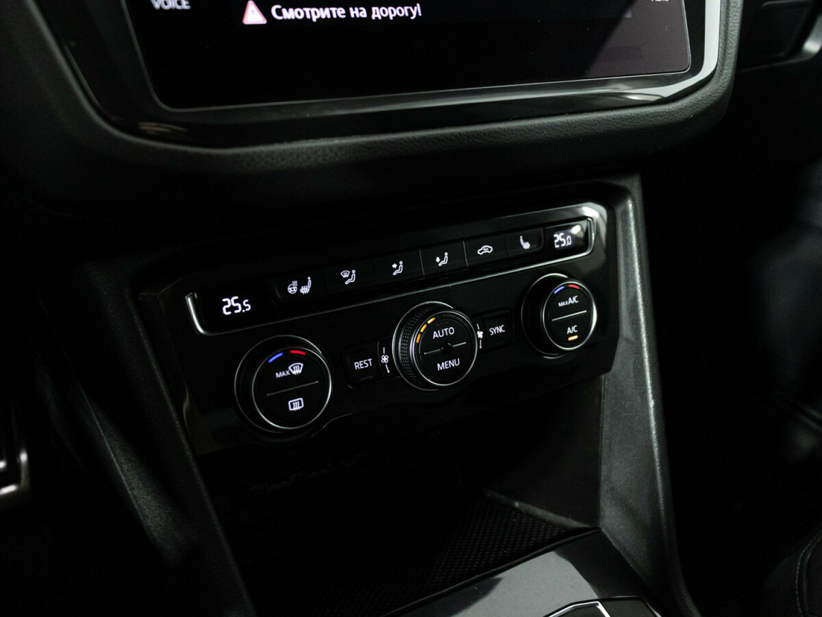 Купить Volkswagen Tiguan с пробегом. Фото: #14