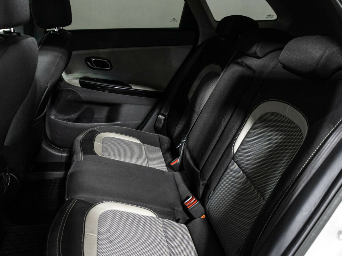 Купить Kia Ceed с пробегом. Фото: #9