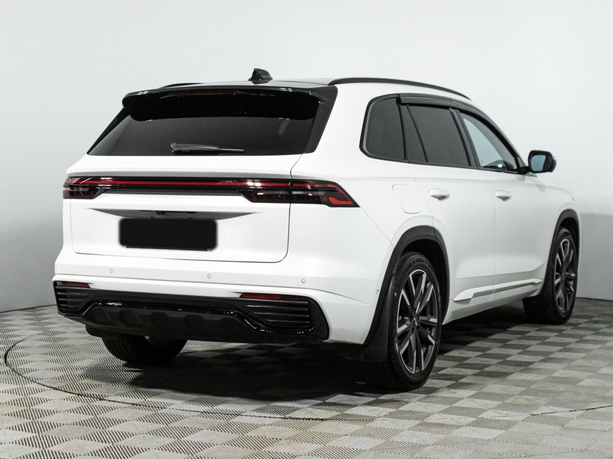 Купить Geely Monjaro с пробегом. Фото: #3