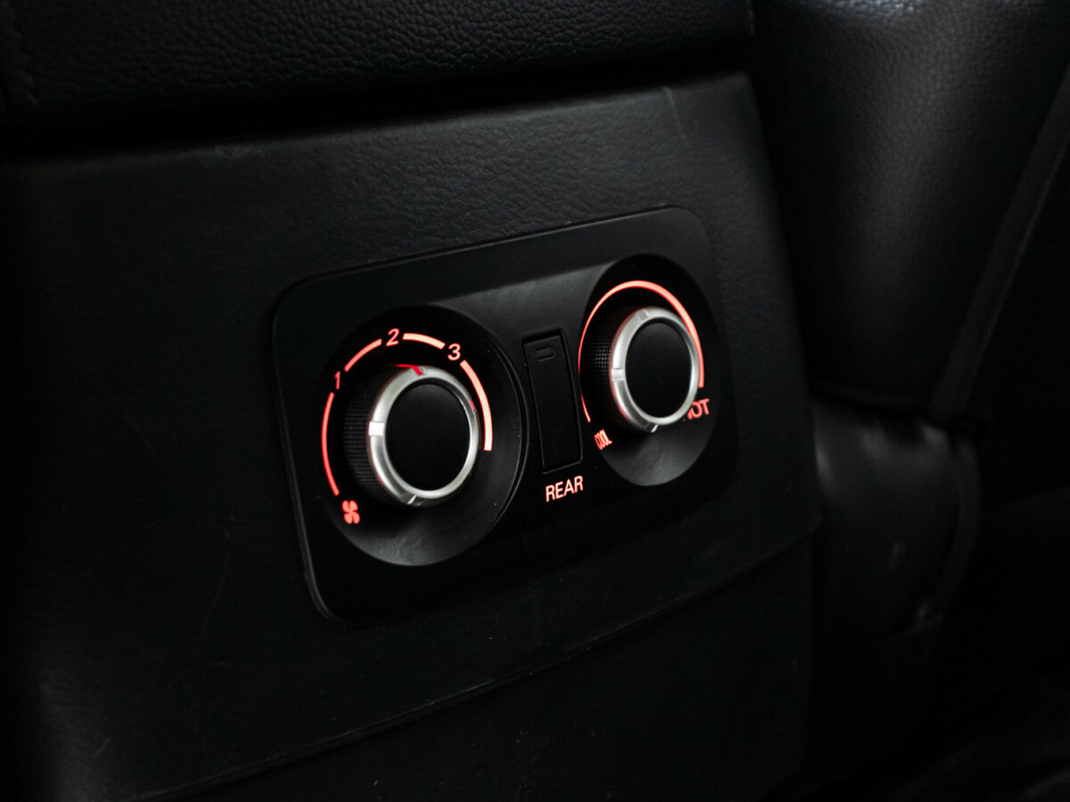 Купить Mitsubishi Pajero с пробегом. Фото: #17