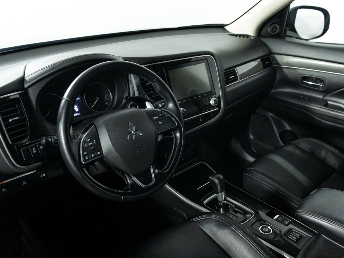 Купить Mitsubishi Outlander с пробегом. Фото: #8