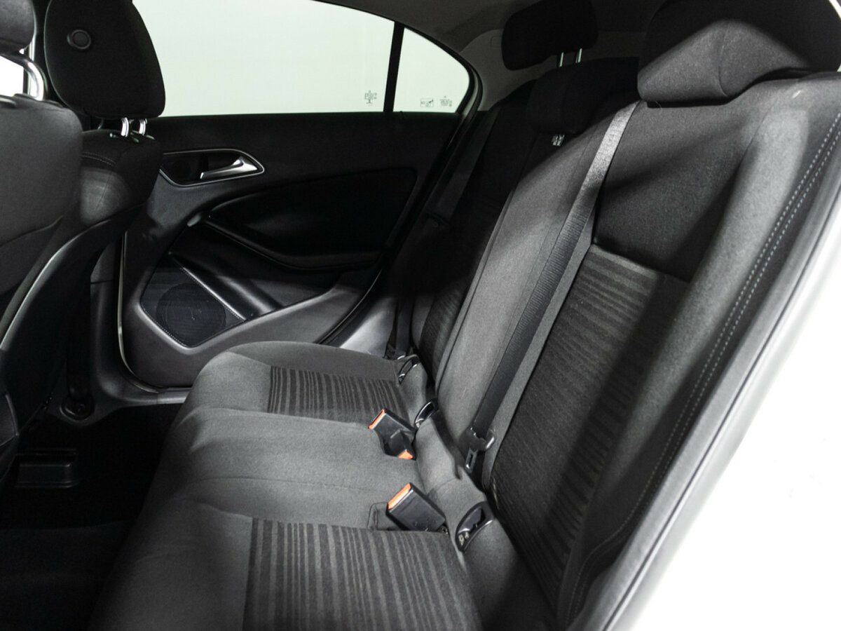 Купить Mercedes-Benz A-Класс с пробегом. Фото: #9