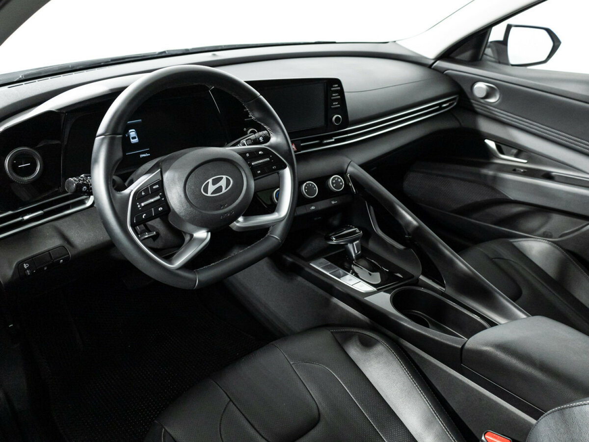 Купить Hyundai Elantra с пробегом. Фото: #10