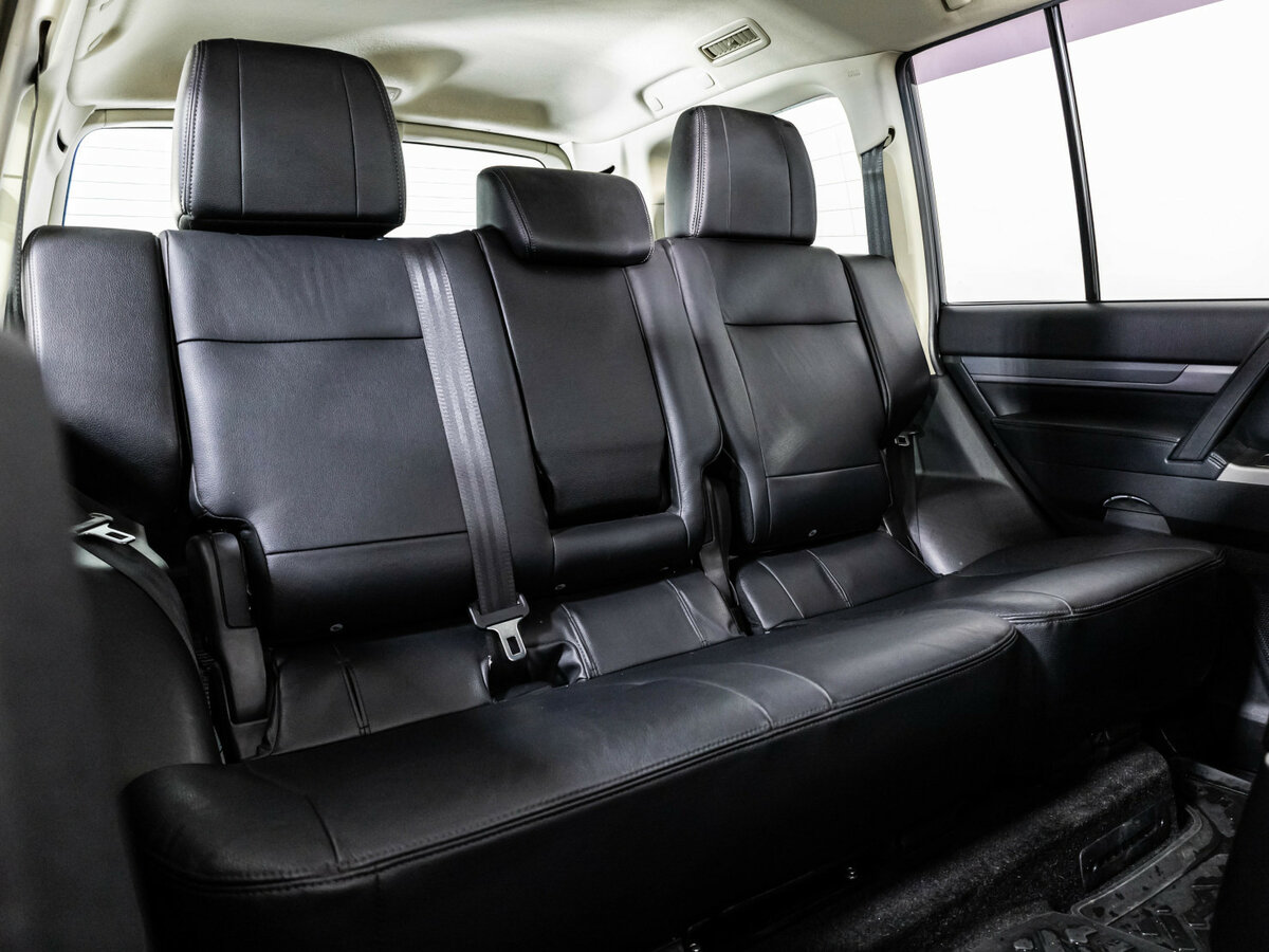 Купить Mitsubishi Pajero с пробегом. Фото: #23