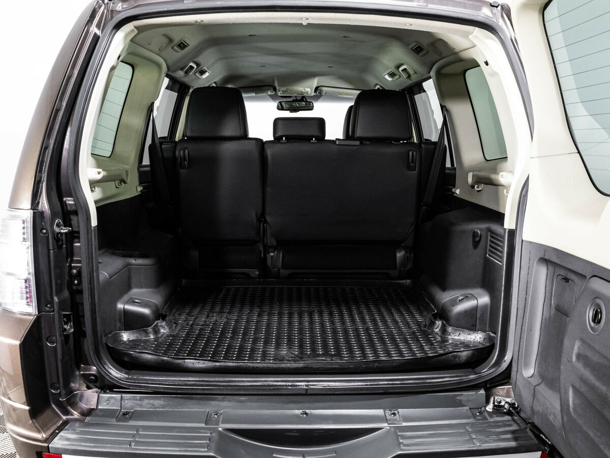 Купить Mitsubishi Pajero с пробегом. Фото: #33