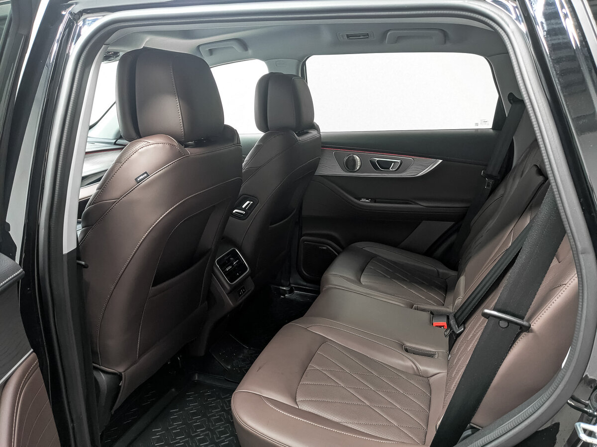 Купить Chery Tiggo 8 Pro Max с пробегом. Фото: #17