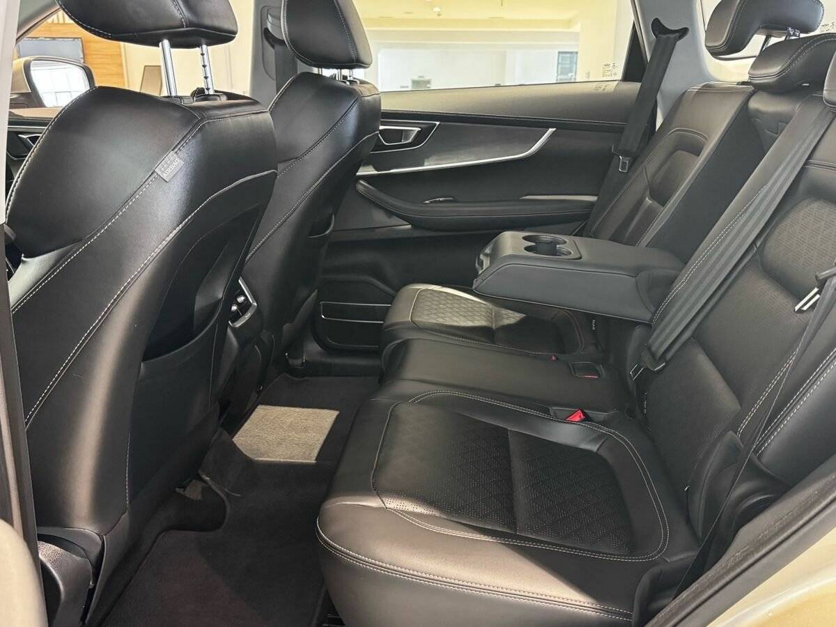 Купить Chery Tiggo 8 с пробегом. Фото: #20