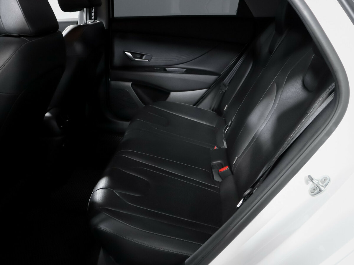 Купить Hyundai Elantra с пробегом. Фото: #9