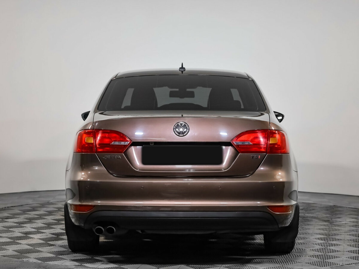 Купить Volkswagen Jetta с пробегом. Фото: #4