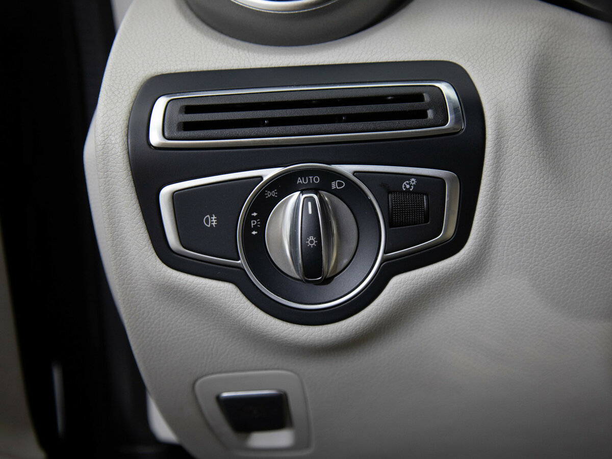 Купить Mercedes-Benz C-Класс с пробегом. Фото: #9