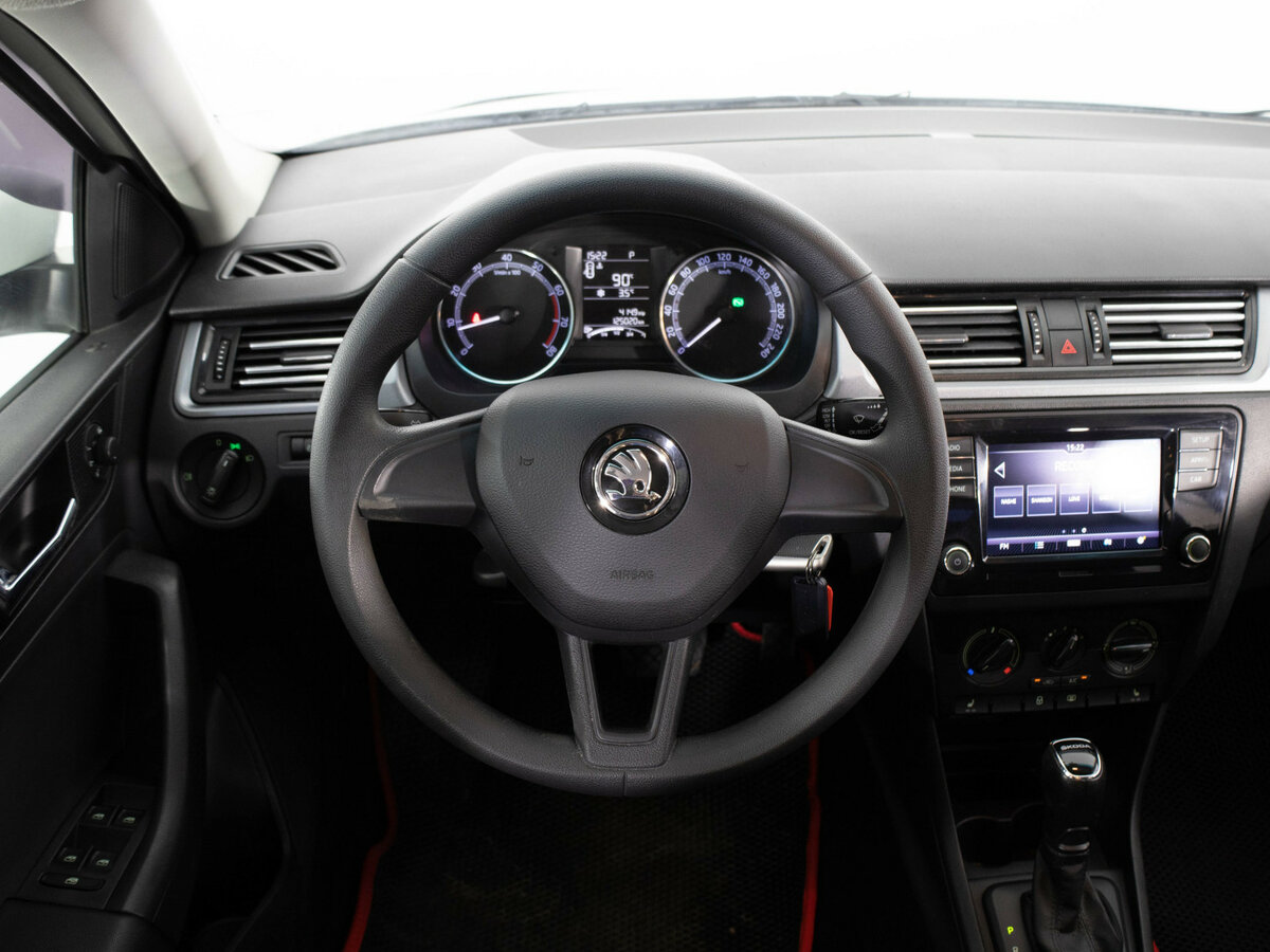 Купить Skoda Rapid с пробегом. Фото: #7