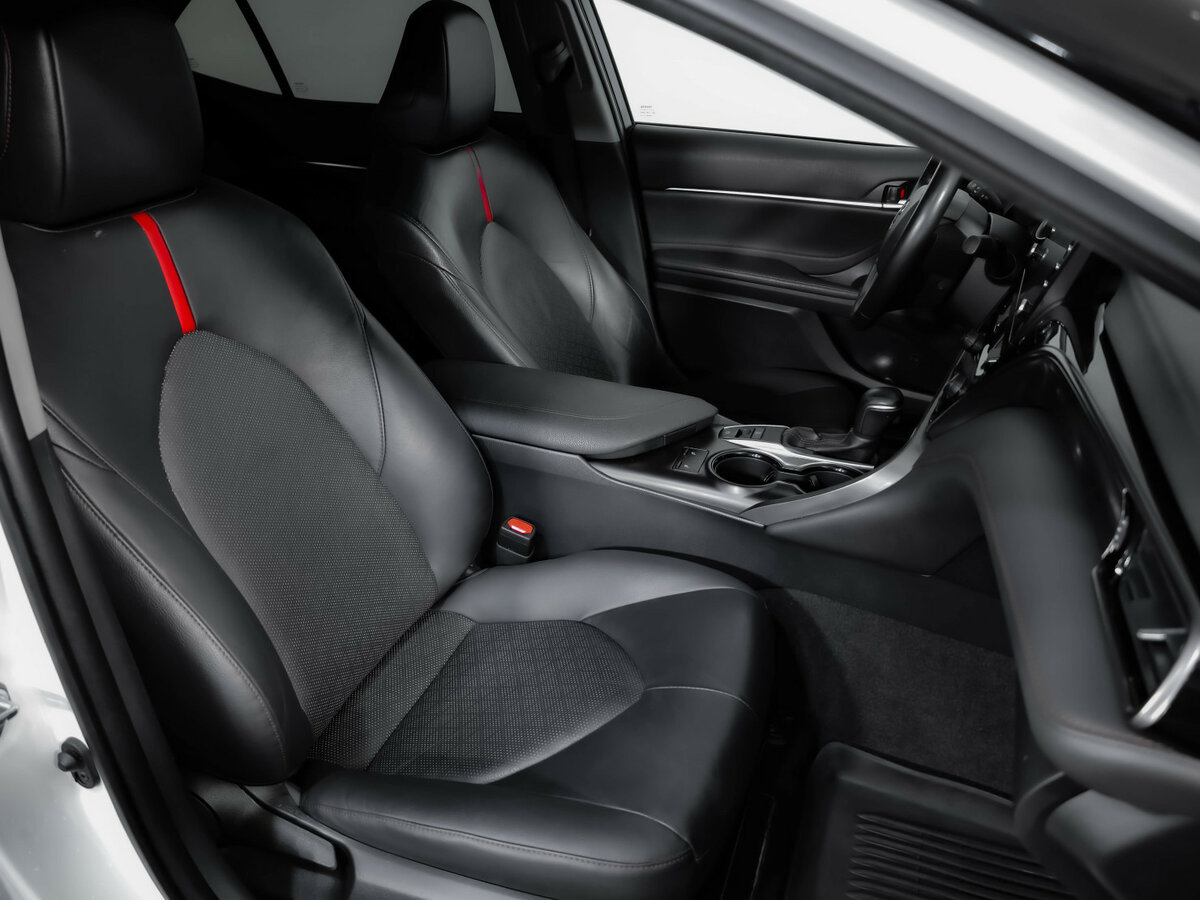 Купить Toyota Camry с пробегом. Фото: #21