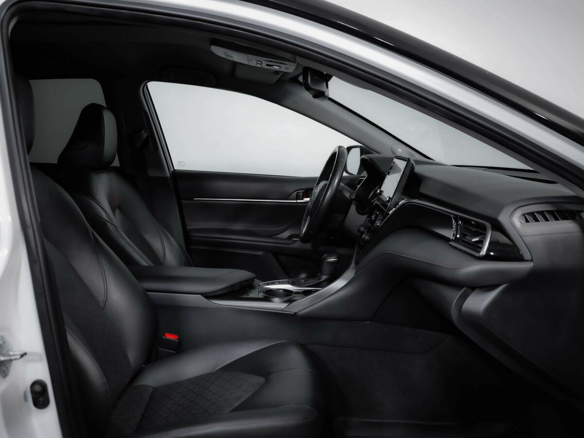 Купить Toyota Camry с пробегом. Фото: #22