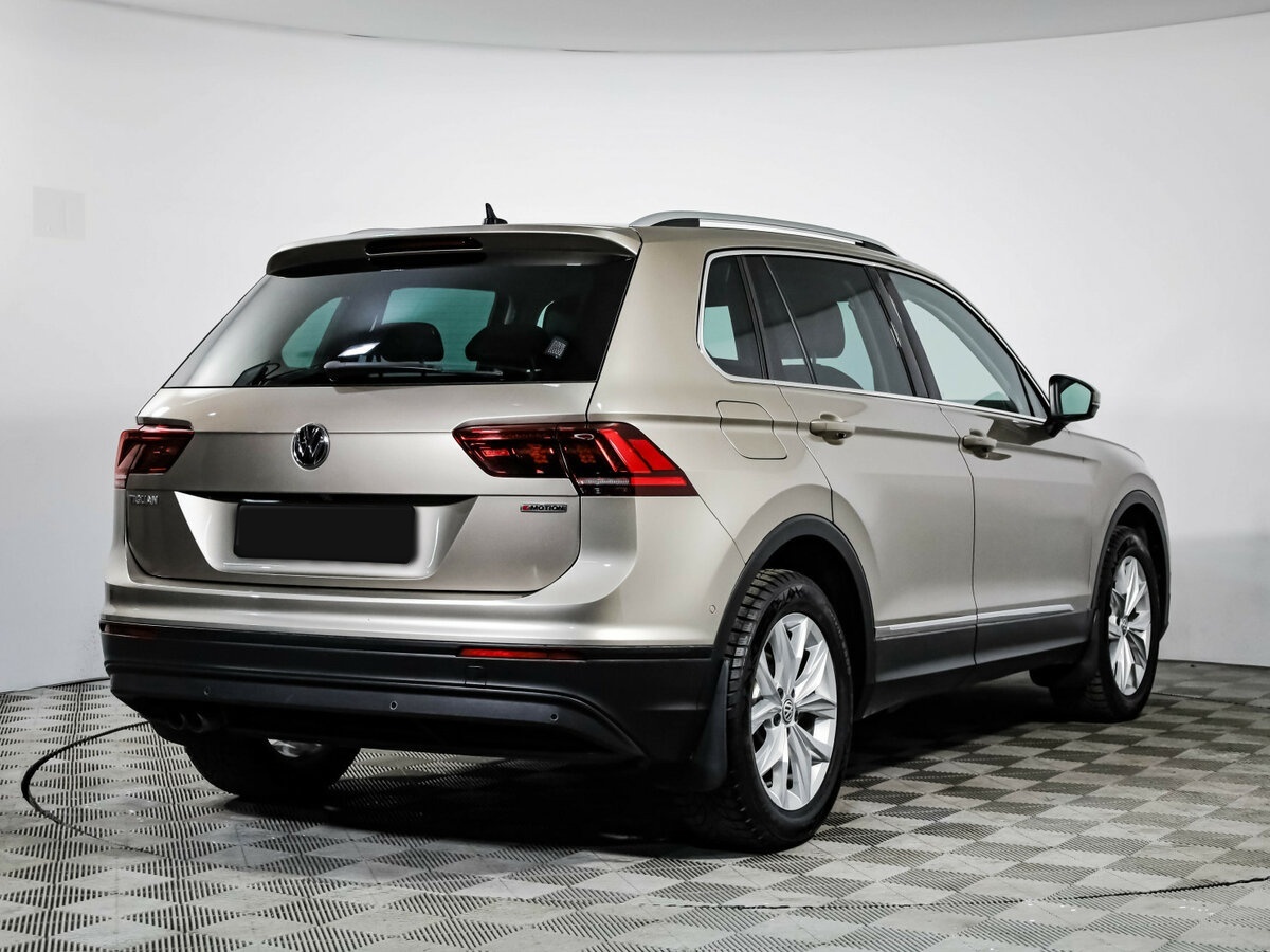 Купить Volkswagen Tiguan с пробегом. Фото: #4