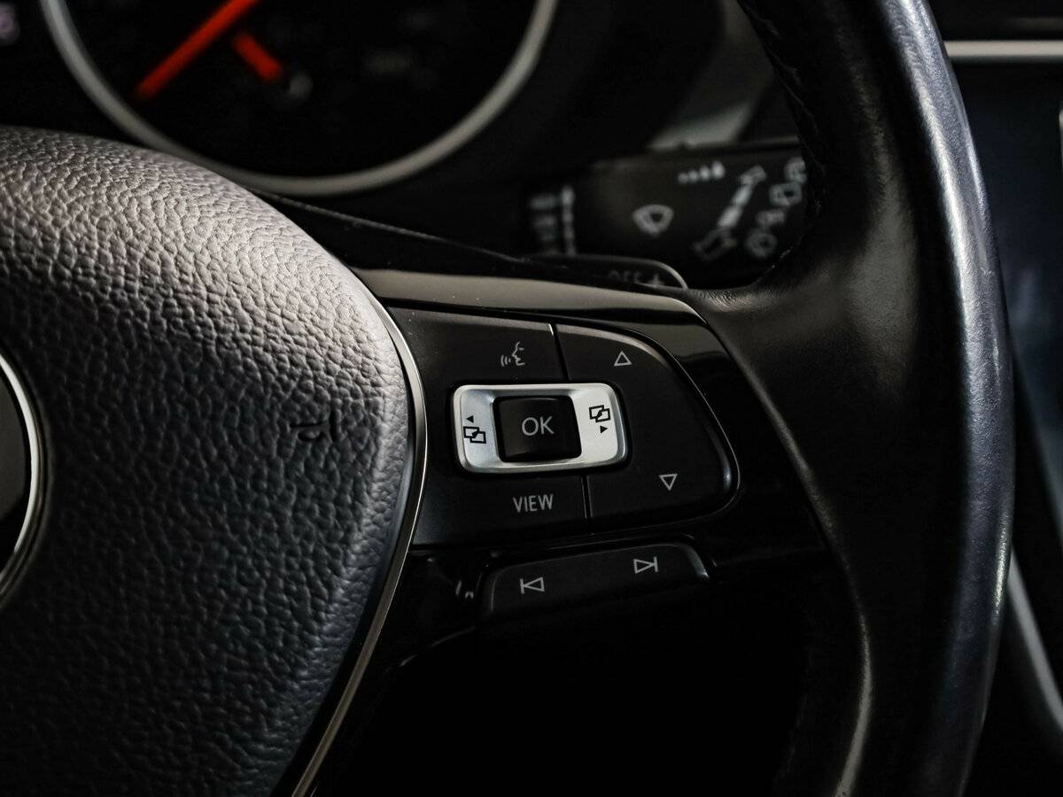 Купить Volkswagen Tiguan с пробегом. Фото: #12