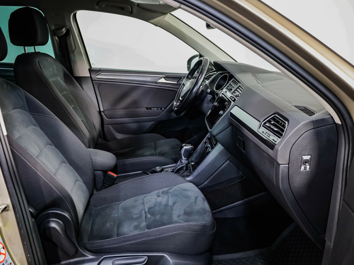 Купить Volkswagen Tiguan с пробегом. Фото: #24