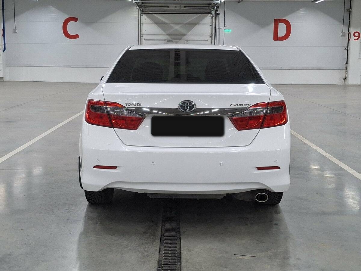 Купить Toyota Camry с пробегом. Фото: #5