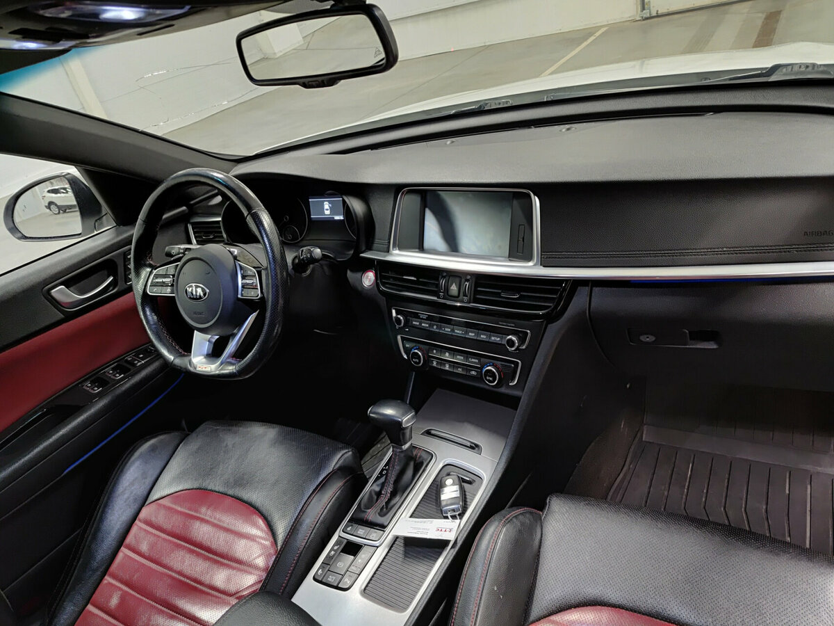 Купить Kia Optima с пробегом. Фото: #10