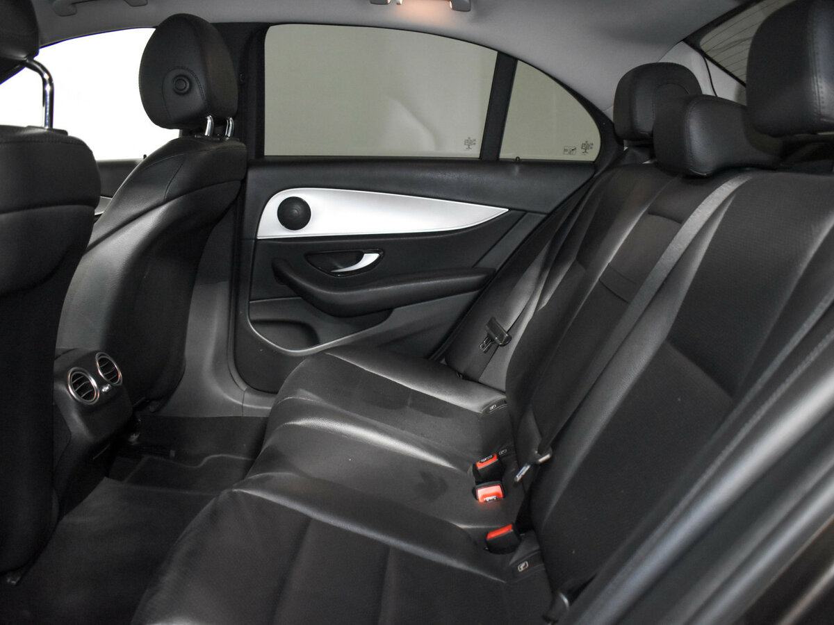 Купить Mercedes-Benz E-Класс с пробегом. Фото: #11