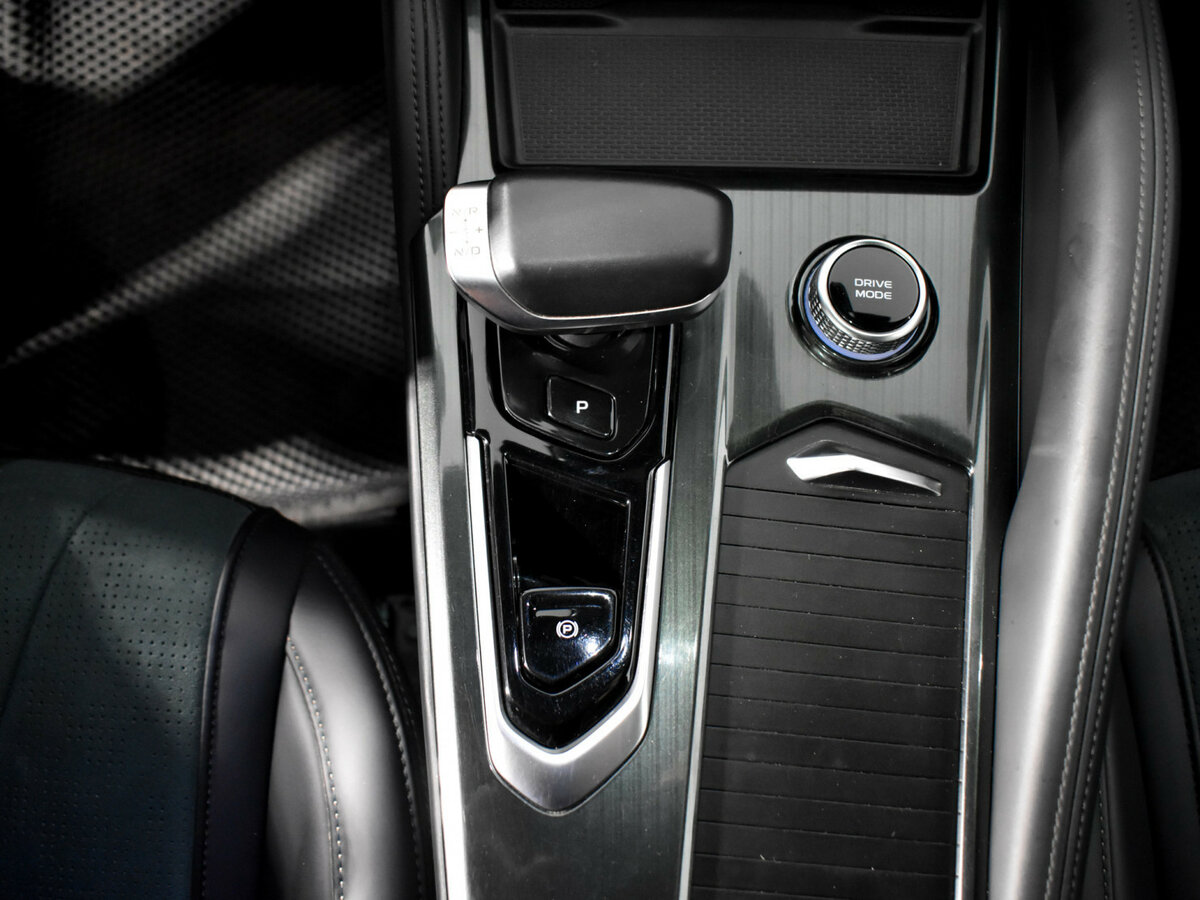 Купить Geely Monjaro с пробегом. Фото: #8