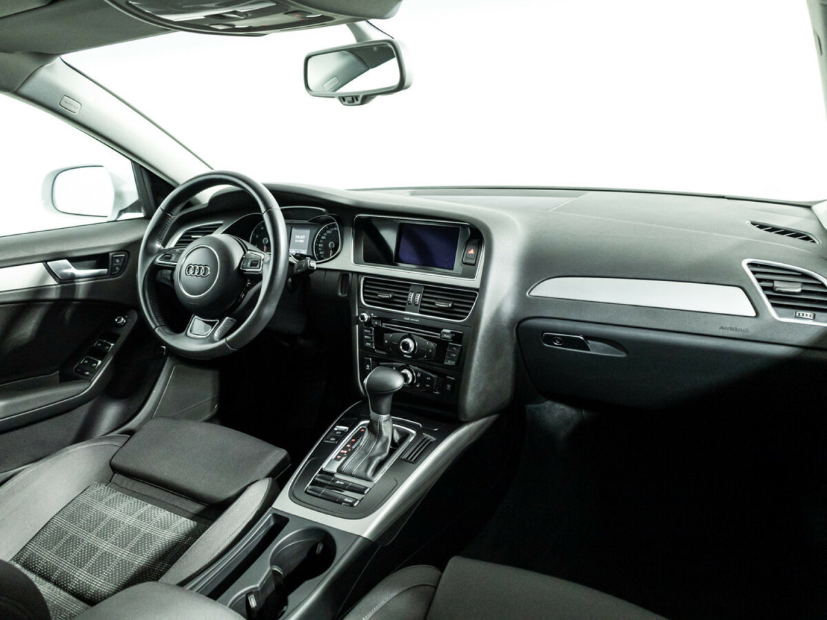 Купить Audi A4 с пробегом. Фото: #8