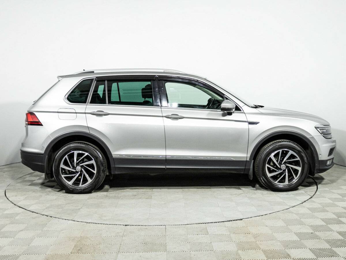 Купить Volkswagen Tiguan с пробегом. Фото: #3