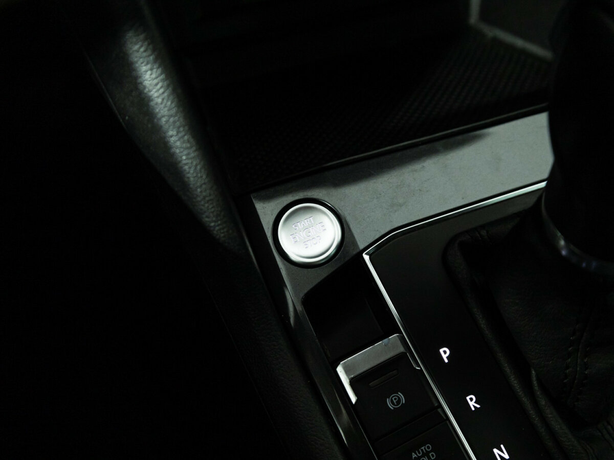 Купить Volkswagen Tiguan с пробегом. Фото: #17