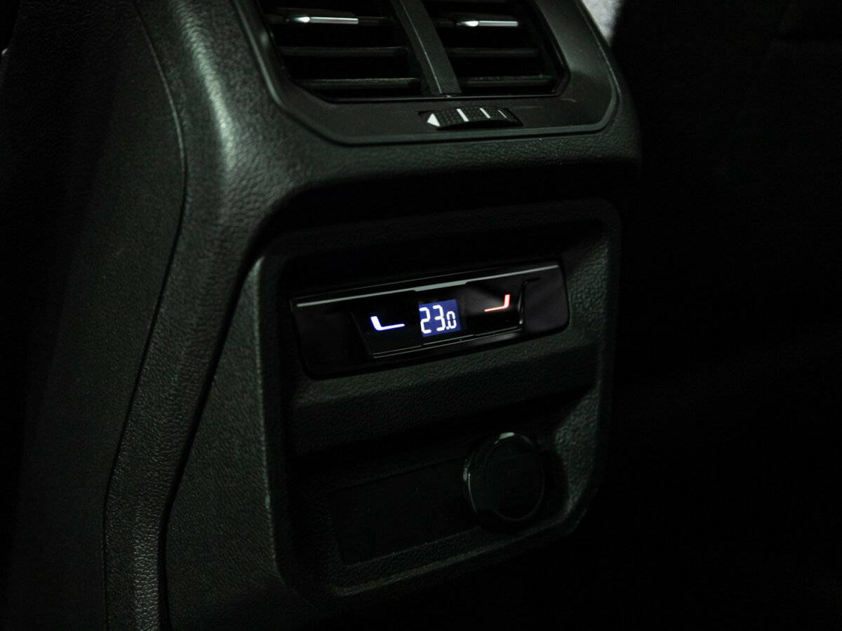Купить Volkswagen Tiguan с пробегом. Фото: #16
