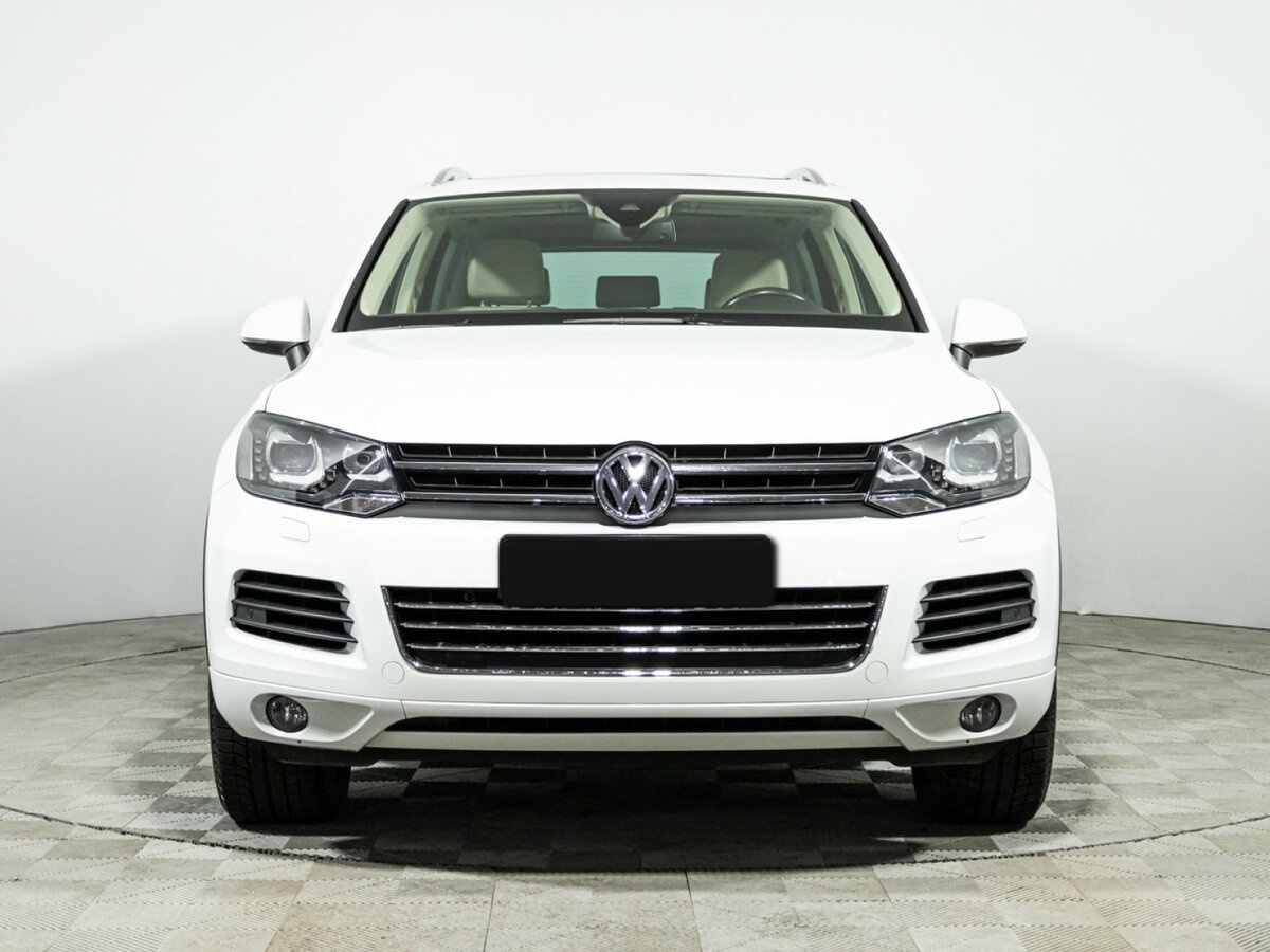 Купить Volkswagen Touareg с пробегом. Фото: #1