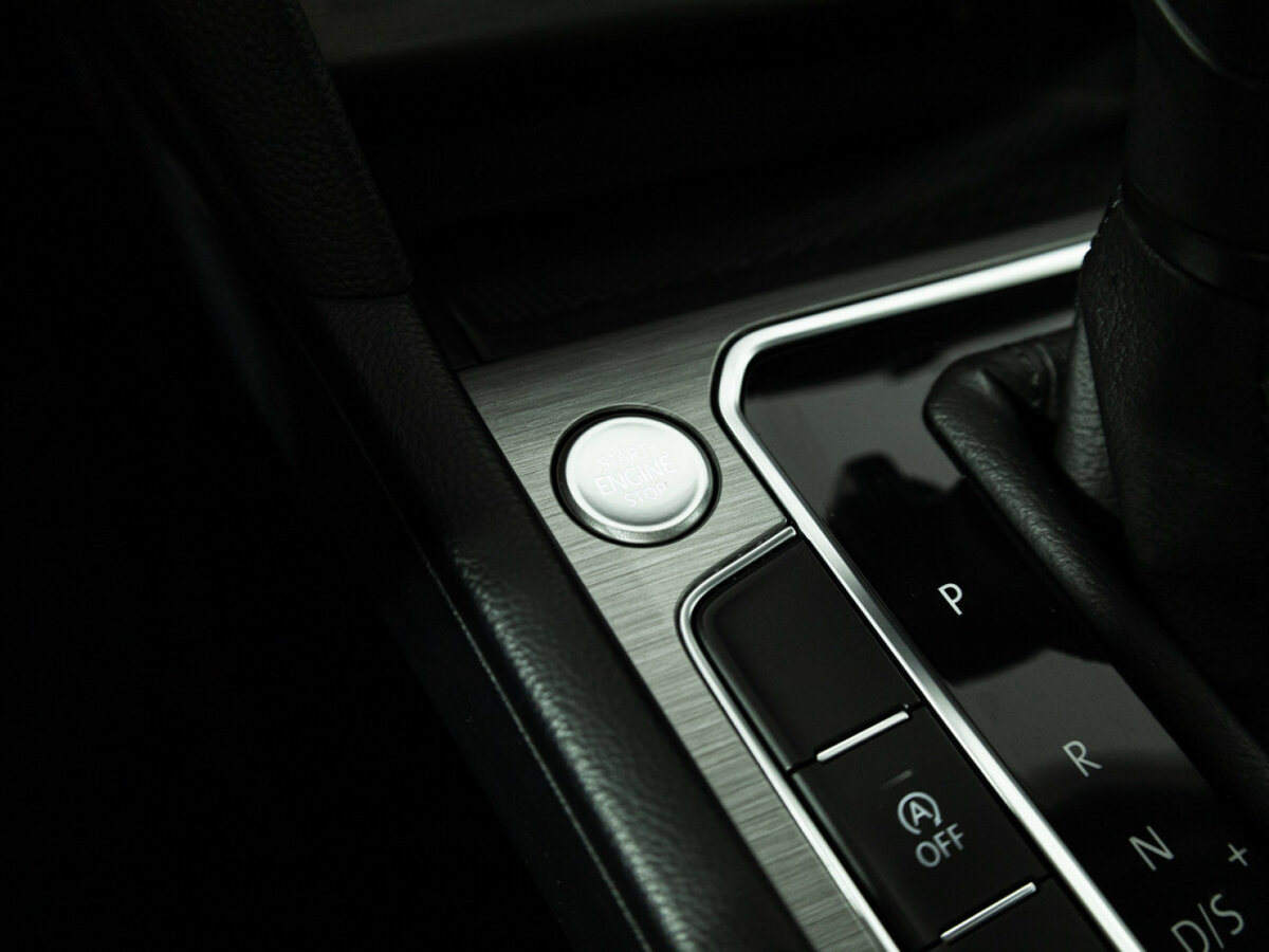 Купить Volkswagen Passat с пробегом. Фото: #18