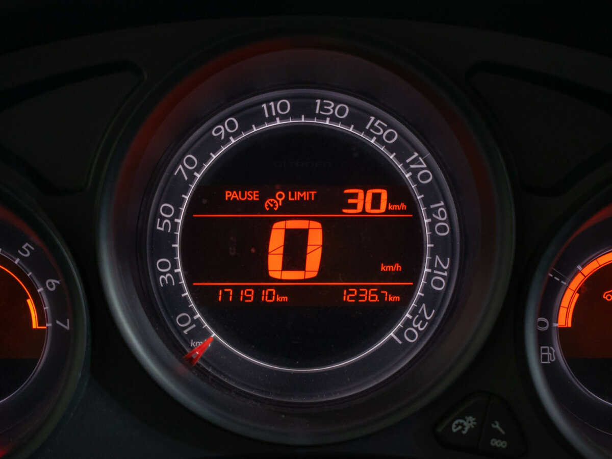 Купить Citroen C4 с пробегом. Фото: #11