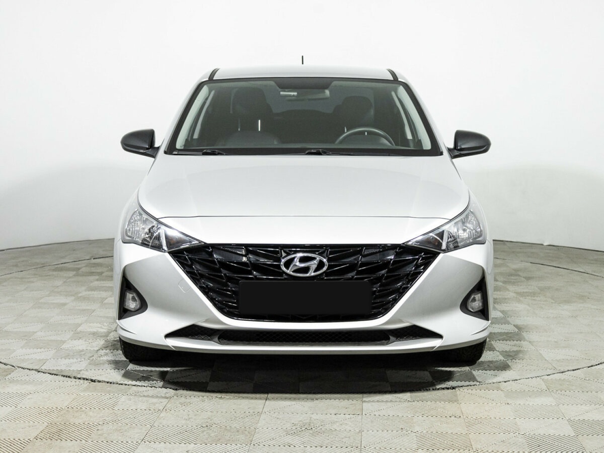 Купить Solaris HS с пробегом. Фото: #1