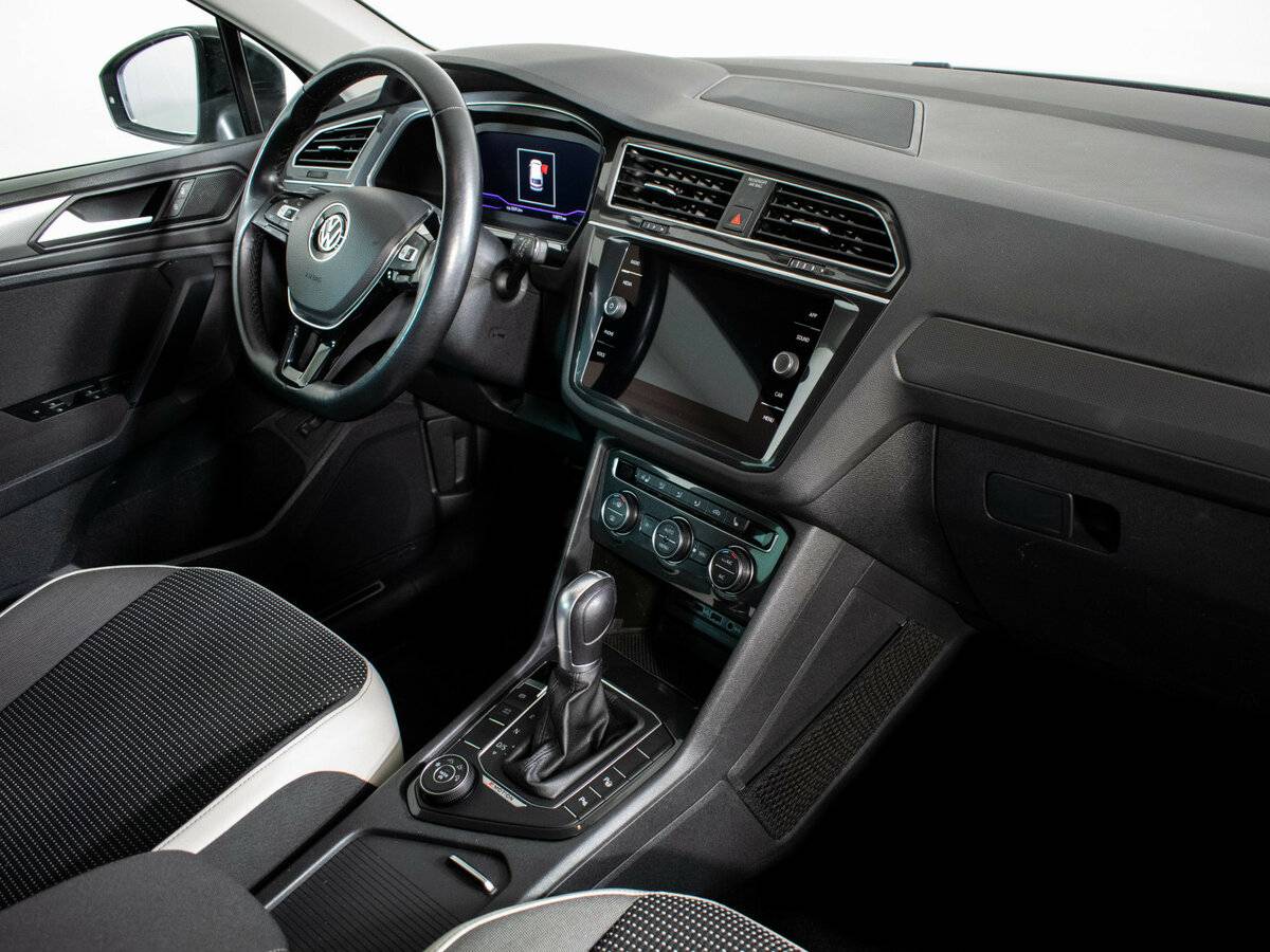 Купить Volkswagen Tiguan с пробегом. Фото: #8
