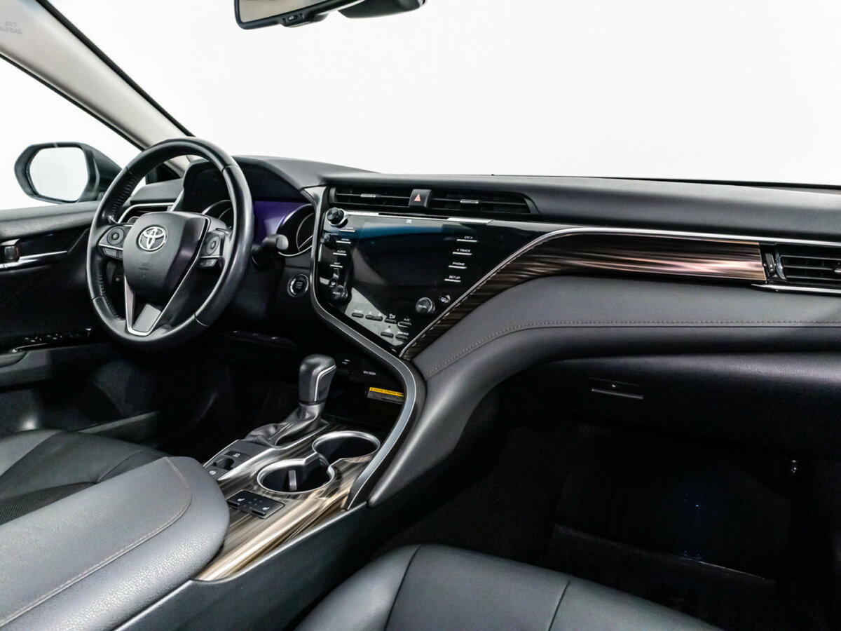 Купить Toyota Camry с пробегом. Фото: #8