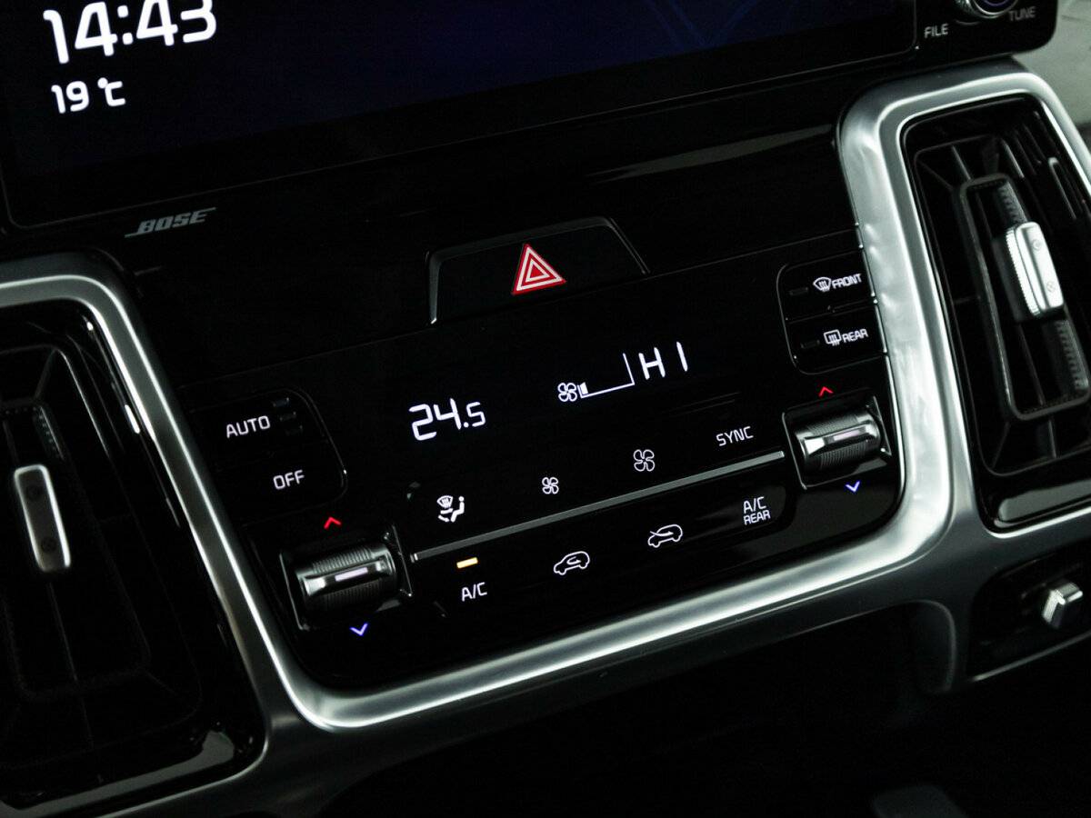 Купить Kia Sorento с пробегом. Фото: #17