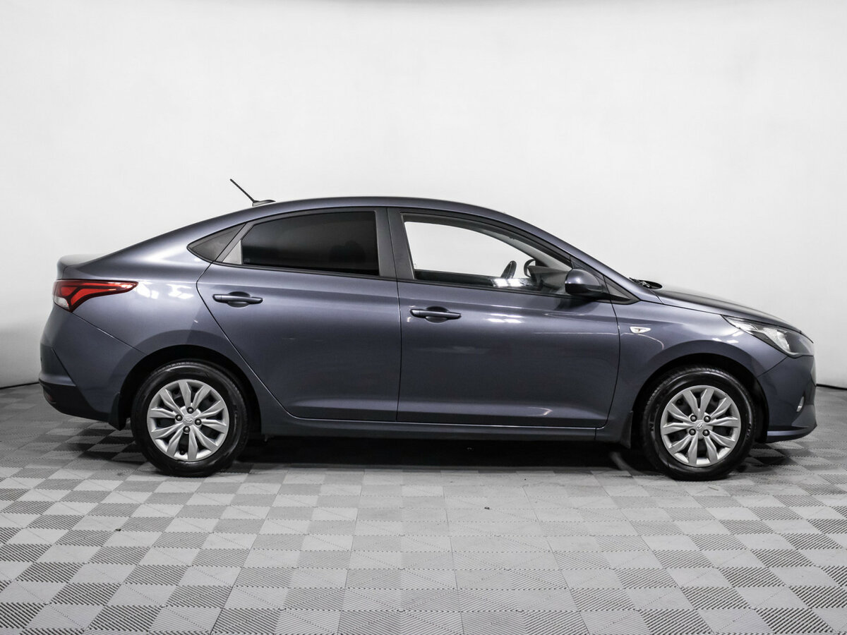 Купить Hyundai Solaris с пробегом. Фото: #3